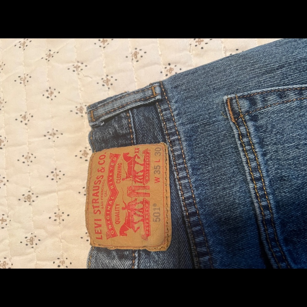 Never worn Levi 501
